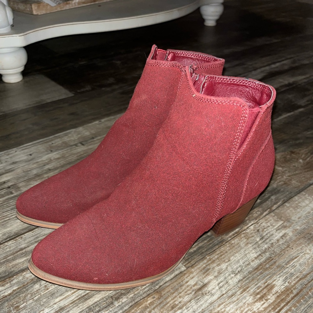 JOE FRESH Burgundy Ankle Boots/Booties Women’s US 9